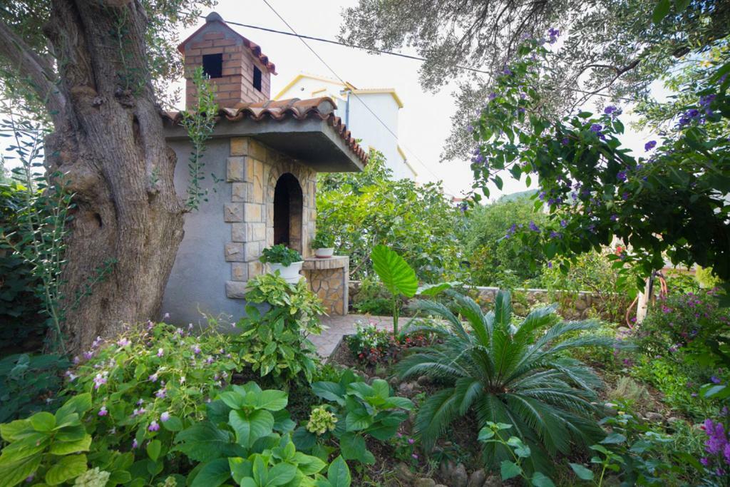 Violet Banjol Exterior foto